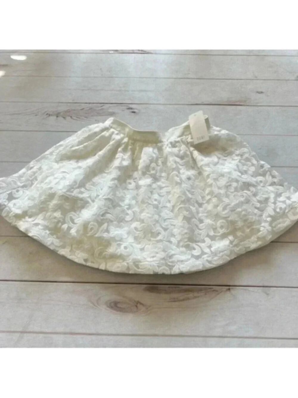 NWT Tobi Women’s White Lace Skater Skirt Medium Coquette Girl